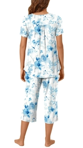 Vue arrière du pyjama à fleurs avec pli dans le dos et pantalon corsaire pour femme