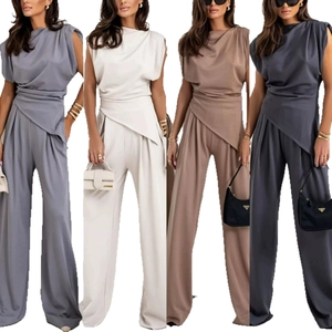 Ensemble chic deux pièces pour femme avec haut plissé irrégulier et pantalon large
