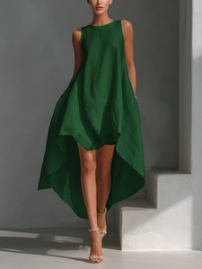 Robe sans manches vert foncé en coton-lin avec un ourlet asymétrique court devant long derrière