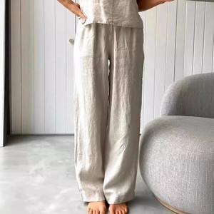 Zweiteiliges Set aus Leinen mit ärmellosem Oberteil und weiten Hosen in Naturfarben