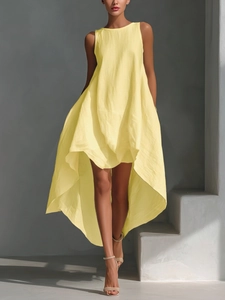 Robe jaune sans manches en coton et lin avec coupe asymétrique fluide et ample