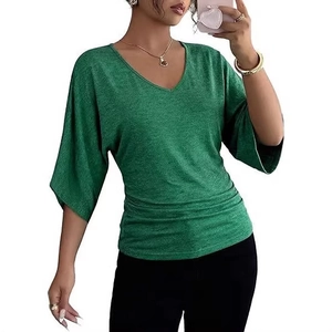 Elegant green V-neck T-shirt with batwing sleeves and side shirring details