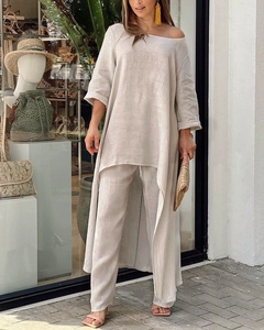 Ensemble deux pièces en coton et lin pour femme avec haut irrégulier et pantalon large