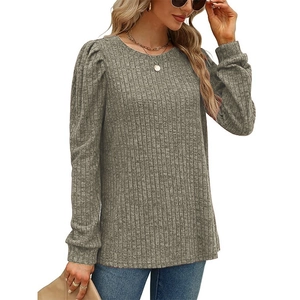 Haut gris en maille côtelée pour femme avec manches bouffantes et col rond chic
