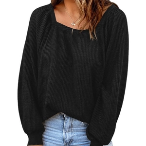 Damen Strickpullover in Schwarz mit eckigem Ausschnitt, lockere Passform und Rippbündchen