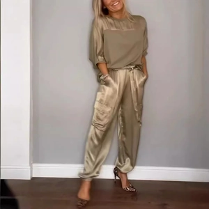 Mujer Satén Parte Superior E Inferior Color Sólido Manga Corta Pullover Y Pantalones Cargo Poliéster Brillante Atuendo Casual