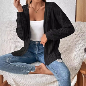 Gilet noir pour femme en maille côtelée avec manches longues et coupe décontractée