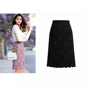 Jupe midi femme en dentelle florale à taille haute, couleurs rose et noir