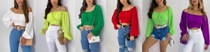 Vue détaillée montrant la variété de couleurs unies pour ce crop top à manches lanternes
