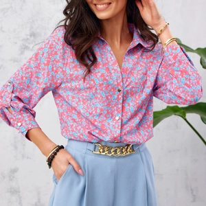 Elegant floral print long sleeve blouse with standard collar and matching chain belt trousers