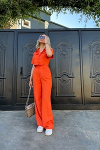 Ensemble mode orange vif comprenant un haut à manches courtes et un pantalon large