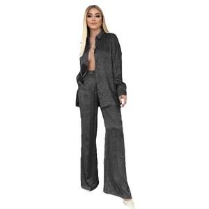 Ensemble satin noir imprimé léopard pour femme avec chemise manches longues et pantalon large
