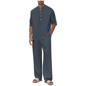 Détails de la texture de l'ensemble chemise et pantalon en lin pour hommes bleu gris