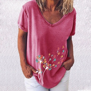 Detail of creative cat dandelion print on vintage pink V-neck short sleeve T-shirt for women