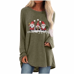 T-shirt ample à manches raglan gnomes de Noël en vert olive avec imprimé Merry Christmas