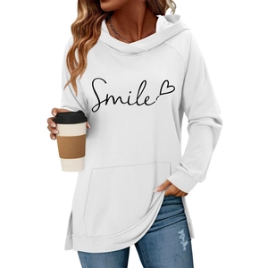 Sweat à capuche blanc pour femme avec imprimé Smile et poche avant décontractée