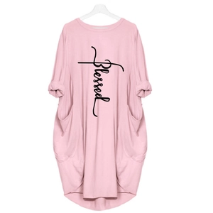 Robe longue rose clair oversize à manches longues avec imprimé Blessed et poches
