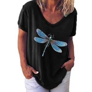 T-shirt femme noir à col en V avec imprimé graphique de libellule bleue vintage