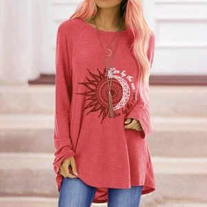 Loose fit long sleeve crewneck t-shirt with sun and moon print in coral pink color