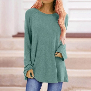 T-shirt femme oversize à manches longues et col rond en vert sauge style décontracté