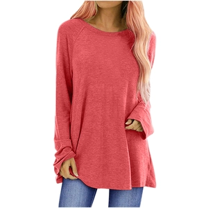 T-shirt femme oversize rouge corail à manches longues avec col rond et manches raglan