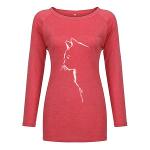 Detailed fabric texture of the casual cat print T-shirt with high-quality knit pattern