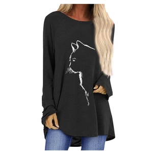 Elegant loose-fit black long sleeve T-shirt with a minimalist white cat silhouette print