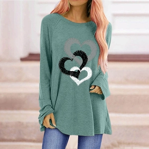 Green long sleeve t-shirt for women with creative triple heart print and loose fit style