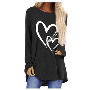 T-shirt femme noir à manches longues, coupe ample, imprimé cœur et ourlet arrondi