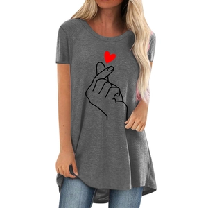 Detail of loose dark grey t-shirt featuring a finger heart print and rounded hemline