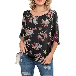 Elegant floral print blouse with scoop neck and slit sleeve detail for casual wear