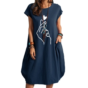 Robe femme bleu marine en coton lin avec imprimé cœur et poches latérales