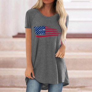 T-shirt gris pour femme avec imprimé drapeau américain et ourlet irrégulier décontracté
