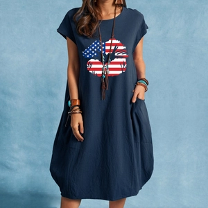 Marineblaues Baumwoll-Leinenkleid mit US-Flaggen-Lippendruck und seitlichen Taschen