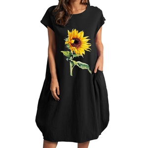 Vestido línea A negro de algodón y lino para mujer con estampado de girasoles