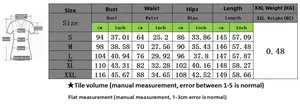 Guide des tailles pour combinaisons du S au XXL avec mesures de poitrine, taille et hanches