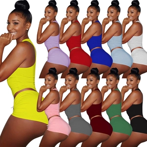 Completo sportivo donna in cotone con canotta stampa queen e pantaloncini in 11 colori