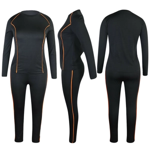 Schwarzes Damen-Sportset Zweiteiler mit orangen Paspeln in Front-, Seiten- und Rückansicht