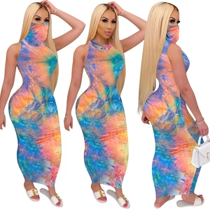 Mouwloze tie-dye maxi-jurk met ingebouwd gezichtsmasker in levendige kleurenmix slim