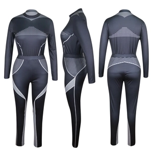 Trois vues de l'ensemble de fitness noir avec lignes de contour géométriques blanches