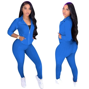 Ensemble deux pièces bleu roi pour femme avec texture nid d'abeille et col montant