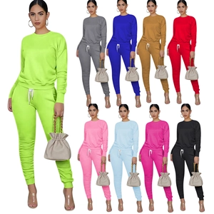 Tuta sportiva due pezzi da donna con maglia a maniche lunghe e pantaloni arricciati in nove colori