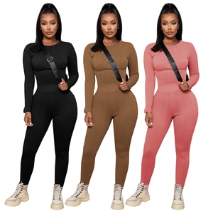Ensemble en tricot côtelé deux pièces pour femmes avec haut et pantalon taille haute