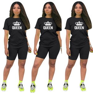 Ensemble deux pièces sport noir pour femme avec imprimé couronne Queen et short