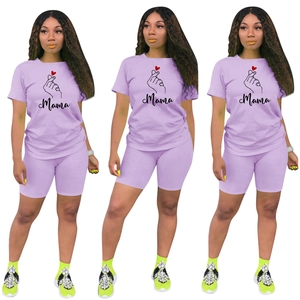 Completo donna lavanda 2 pezzi con t-shirt stampa Mama heart e pantaloncini da ciclista coordinati