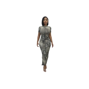 Slim fit short sleeve maxi dress with marble print and black exposed stitching design