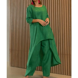 Ensemble deux pièces vert pour femme en coton et lin avec haut à ourlet asymétrique