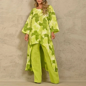 Women's 2-piece printed outfit set with long sleeve high-low top and wide leg pants