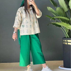 Women Casual Polyester Top And Bottom Outfit Botanical Floral Print Button Shirt And Cropped Pants Two Piece Set