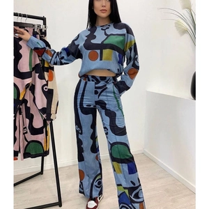 Ensemble deux pièces pour femme avec imprimé graffiti abstrait, haut long et pantalon
